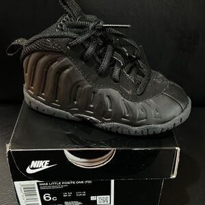 Toddler foamposite sneakers size 6